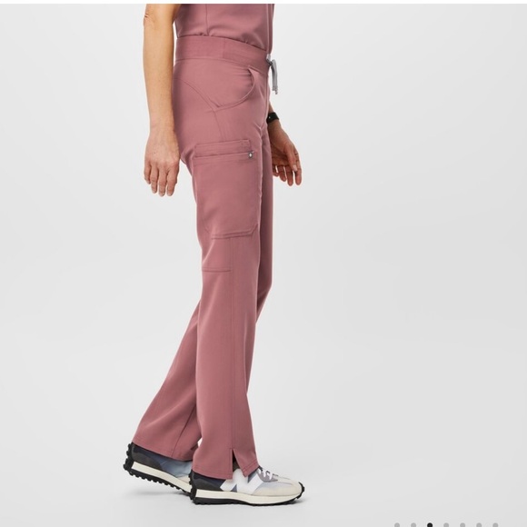 FIGS Scrub Top and Bottoms Mauve NWT - Picture 6 of 15